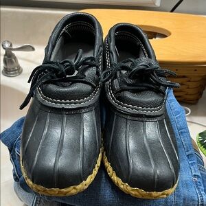 L.L. Bean Navy Blue duck Boots,  Navy with Tan Sole, like new!